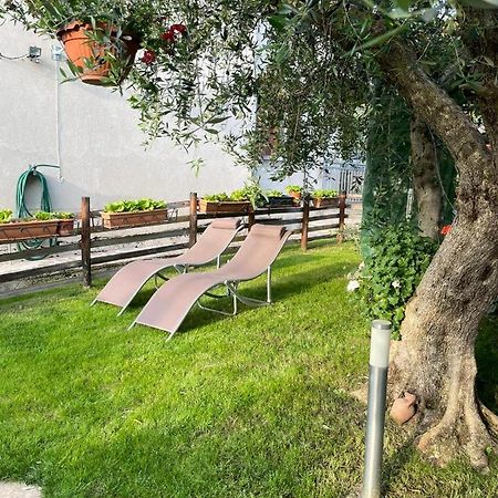 Casa Vacanze Collina Del Lago Pastrengo Luaran gambar
