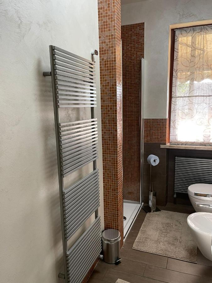 Casa Vacanze Collina Del Lago Pastrengo Luaran gambar