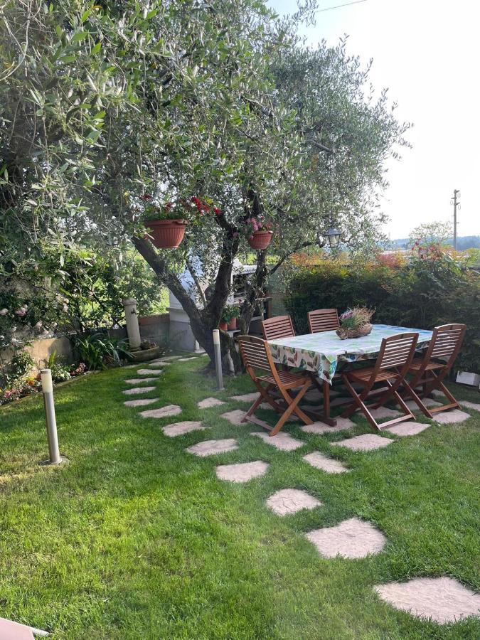 Casa Vacanze Collina Del Lago Pastrengo Luaran gambar